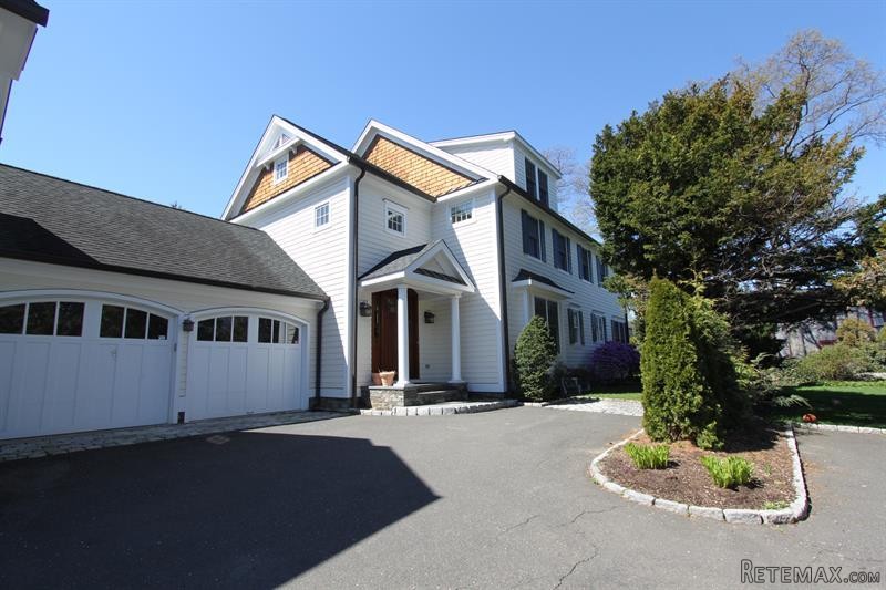 3 bedroom House For Sale: 44 Orchard..