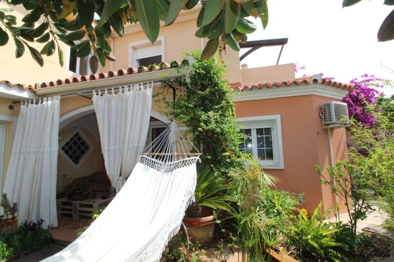 4 Bedrooms - Property - Alicante - For..