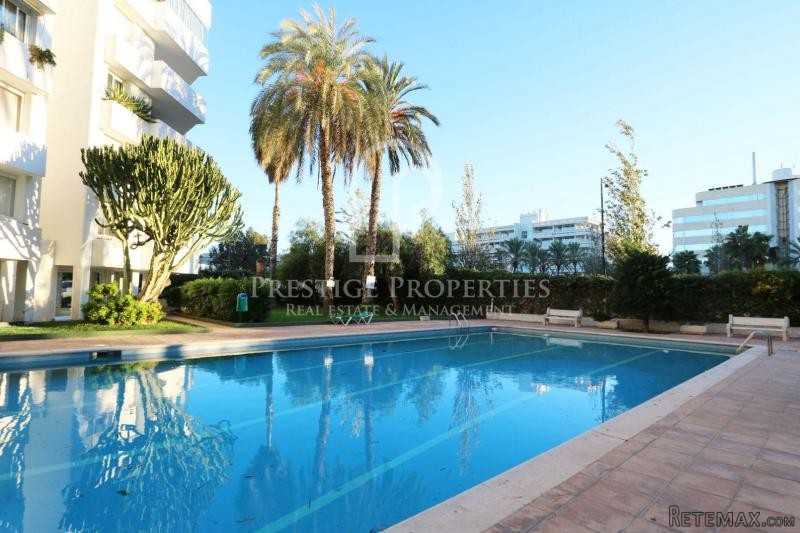 Spacious apartment with pool near..