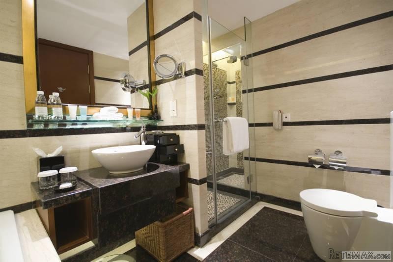 Brand New-2350sqft Sprawling 3 Bed.. - 2