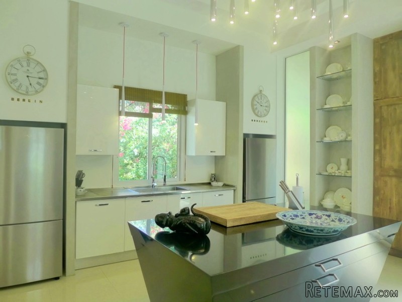 Brand new designer estate on 5.500 m2.. - 2