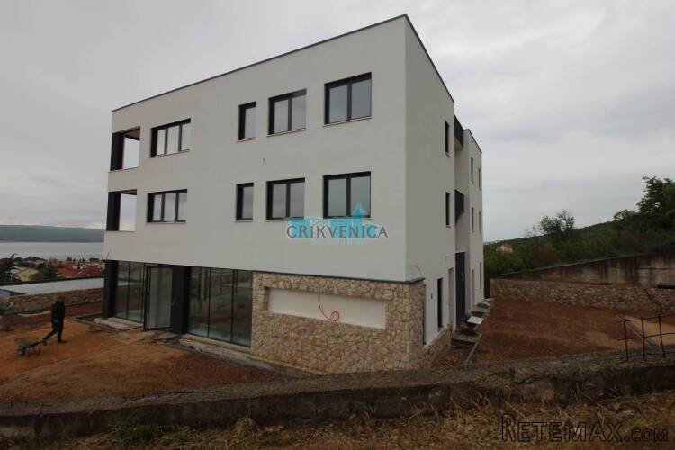 SELCE - LUKSUZNI DVOETAŽNI STAN - 2