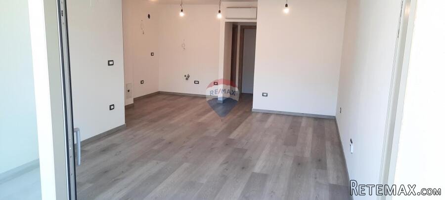 Istra, Umag - centar, novogradnja, stan za poslovni prostor,