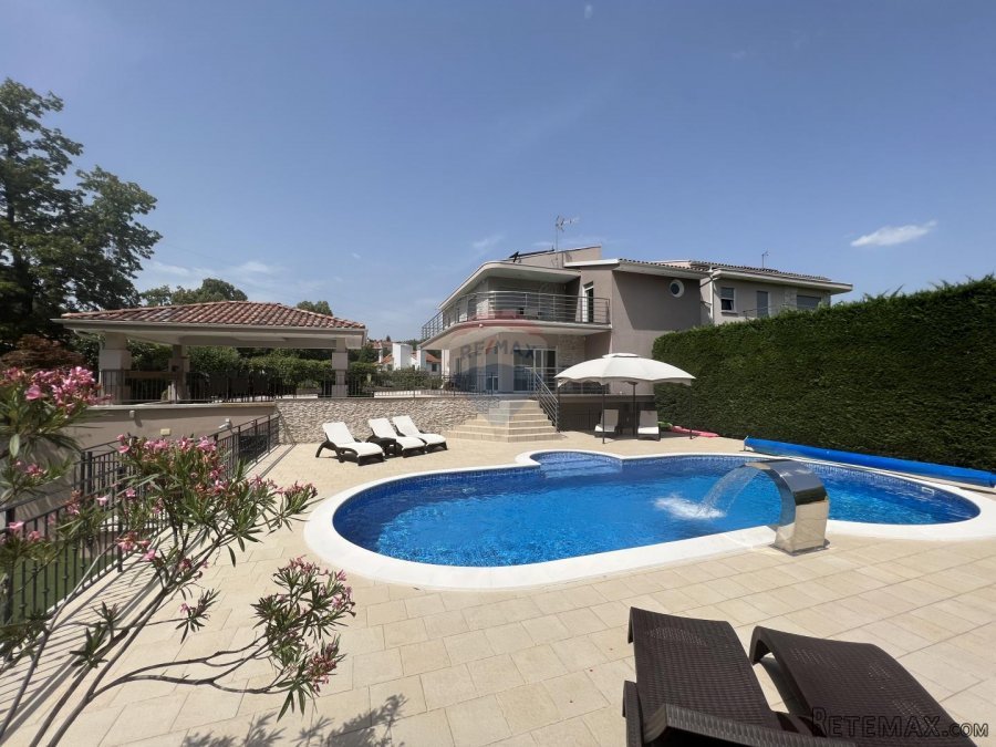 OPATIJA, POBRI- vila 697 m2 sa bazenom, teniskim terenom i o - 5