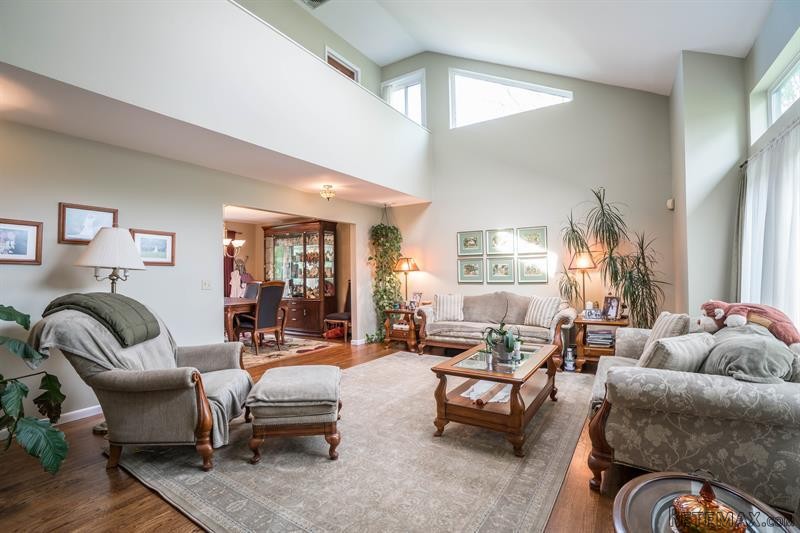 4 bedroom House For Sale: 50 Apple Hill.. - 2