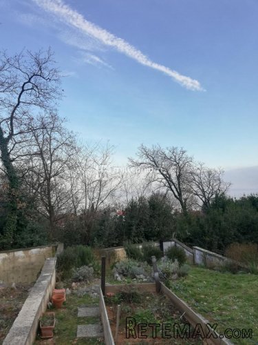 Ika, 733m2, zemljište sa započetom gradnjom