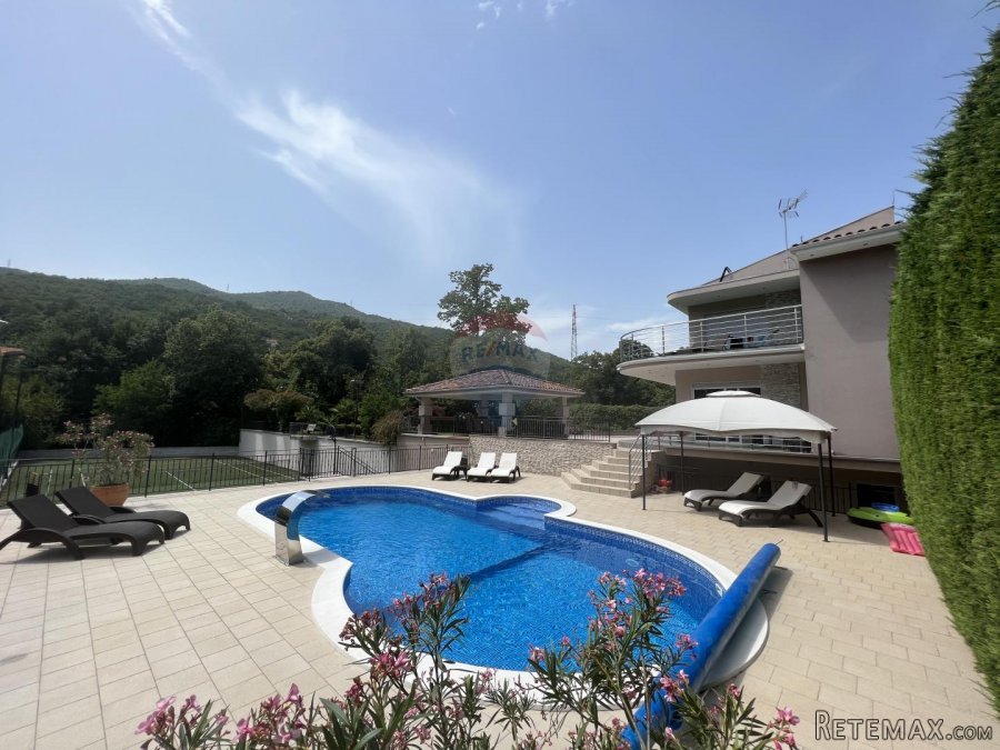OPATIJA, POBRI- vila 697 m2 sa bazenom, teniskim terenom i o - 6