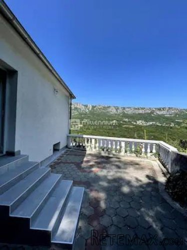 Bribir, 119.46m2, samostojeća kuća s 2 terase