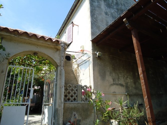 ISTRA, PULA, KUĆA NA MORU SA VELIKOM OKUĆNICOM- ZAVIDNA... - 5