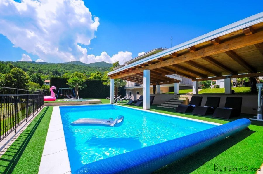 OPATIJA, POBRI- vila 697 m2 sa bazenom, teniskim terenom i o - 9