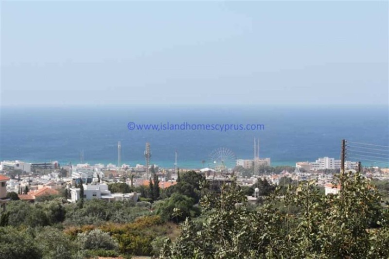 House Detached - For Sale - 3 Bedrooms - 2