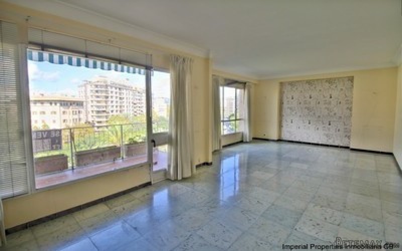 A fantastic six bedroom apartment for..