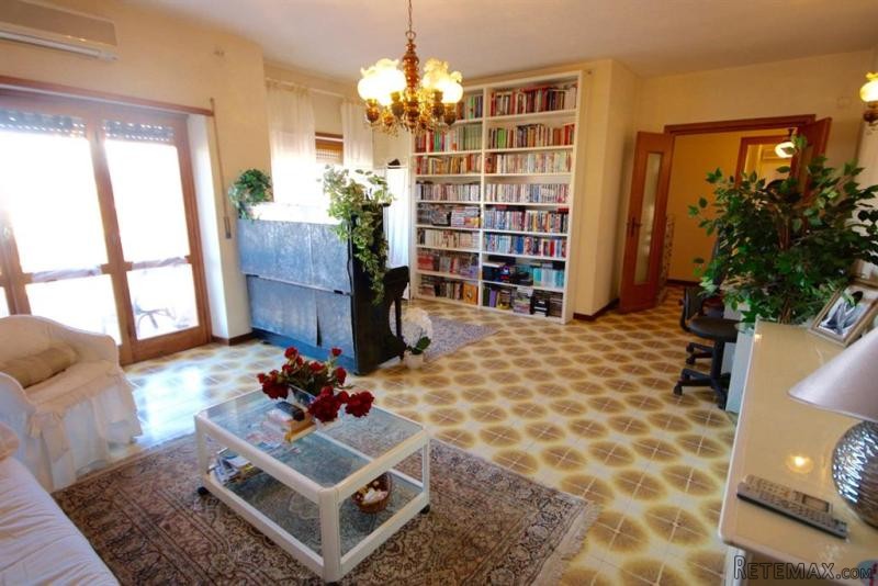3 Bedrooms - Apartment - For Sale - 2