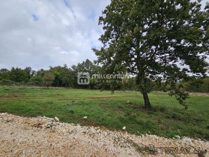 Istra, okolica Barbana, 910m2 građevinskog zemljišta