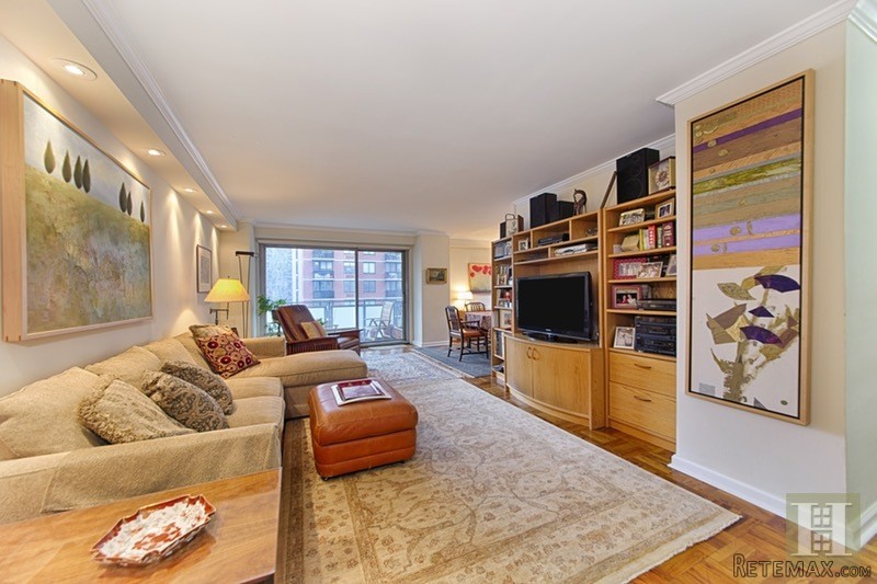 1 bedroom Apartment For Sale: 300 EAST..