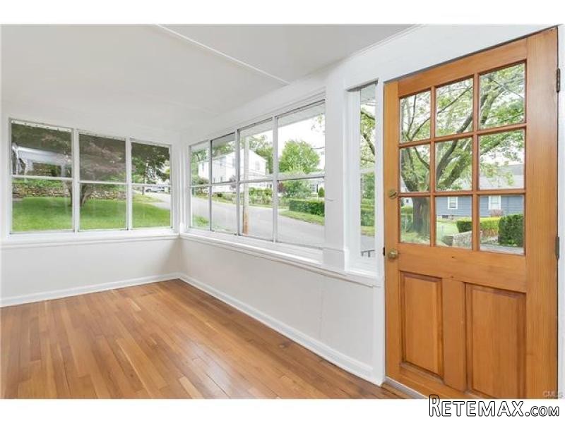 3 bedroom House For Sale: 14 HENRY.. - 2
