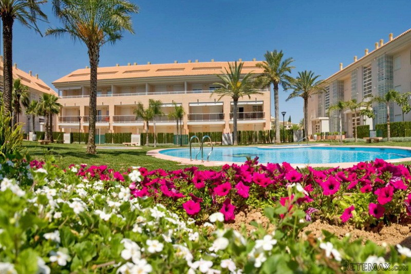 500 Meters From The Famous Sandy Bay Of.. - 2
