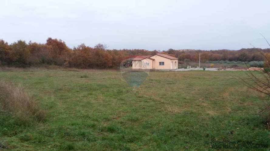 Poreč - okolica: lijepo građevinsko zemljište - 2