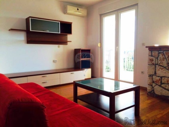 Novigrad, stan 64 m2, sa pogledom na more