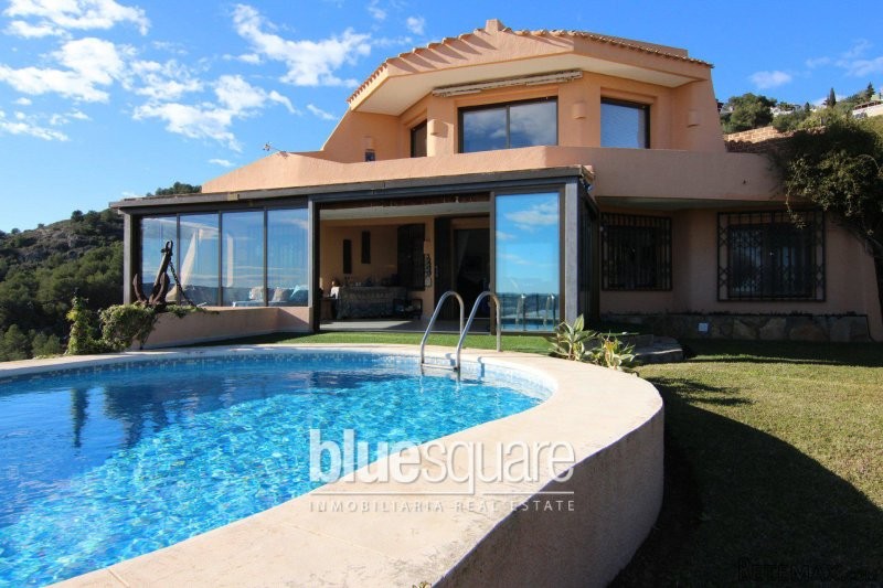 Spectacular villa on La Corona..
