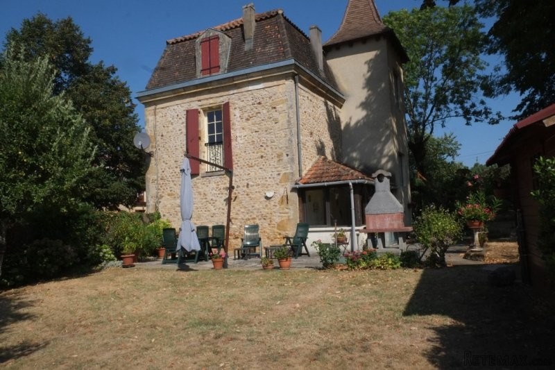 Charming Detached House with Lovely..