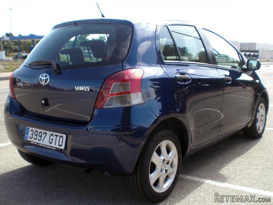Toyota Yaris 1.0 VVTi - 2