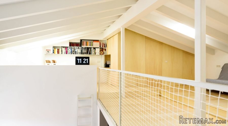 This duplex apartment, located in the heart.. - 3