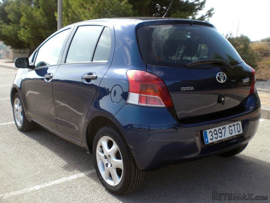 Toyota Yaris 1.0 VVTi - 4