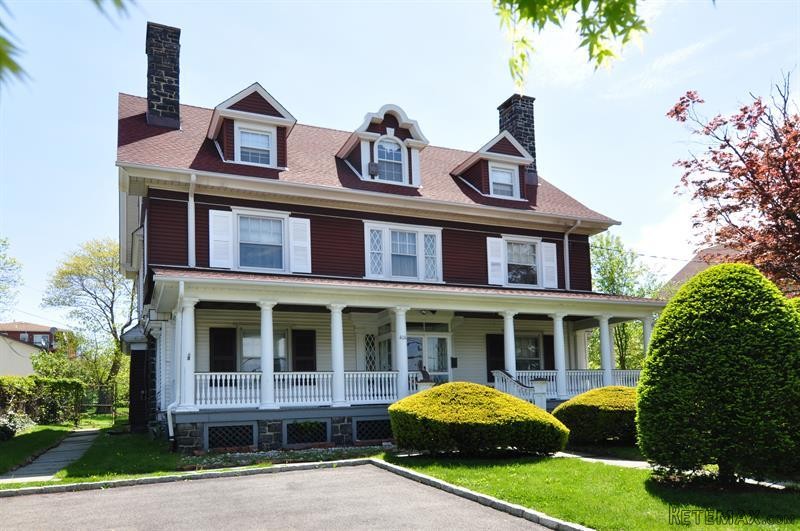 6 bedroom House For Sale: 404 Palisade..