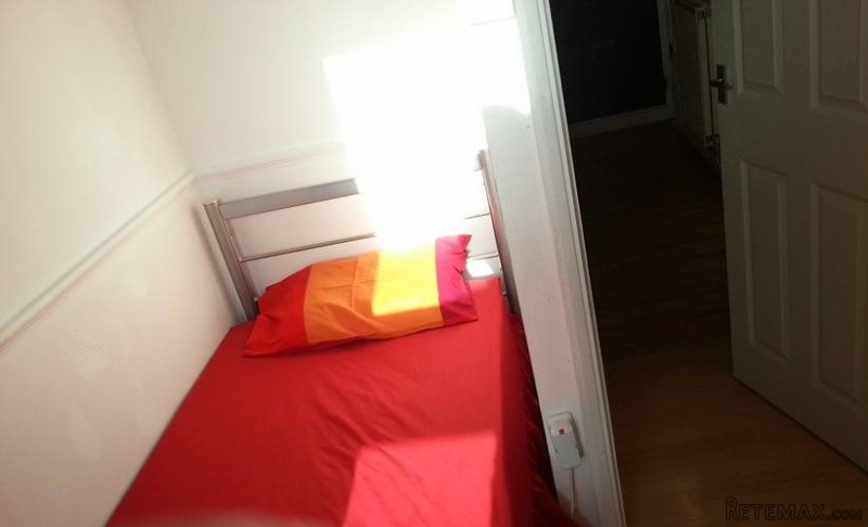 Single Room 4 Min Via Metro To Canary.. - 2