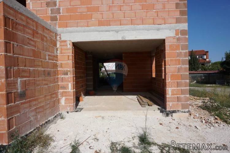 ISTRA,VALBANDON KUĆA U IZGRADNJI U BLIZINI MORA - 3
