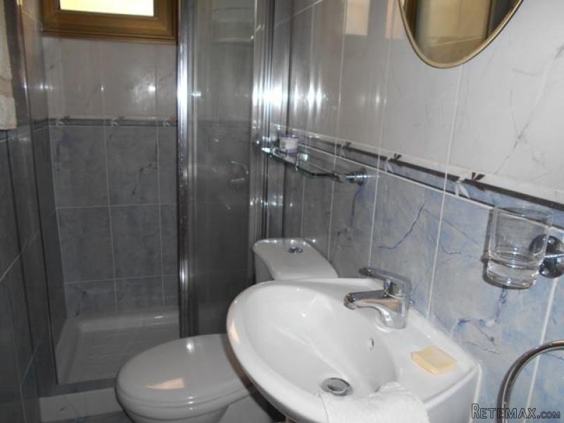 Three Bedroom, Ground Floor Apartment.. - 2