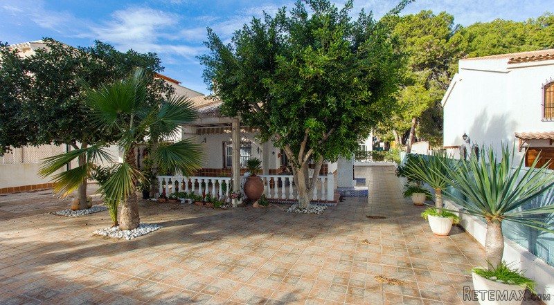 3 Bedrooms - Villa - Alicante - For Sale