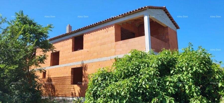Prodaje se kuća u izgradnji, 200 m2, blizu Svetvinčenta.