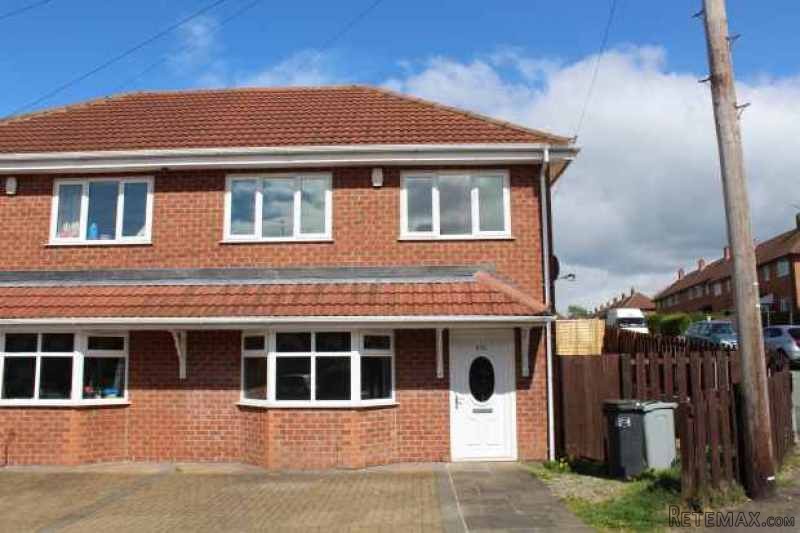 3 bedroom, Semi-detached House house..