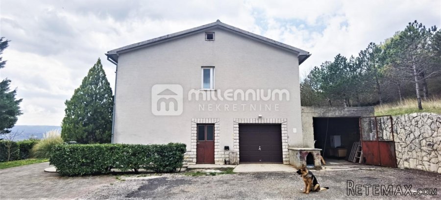 Istra, Kršan, kuća s 2 stana i velikom okućnicom - 2