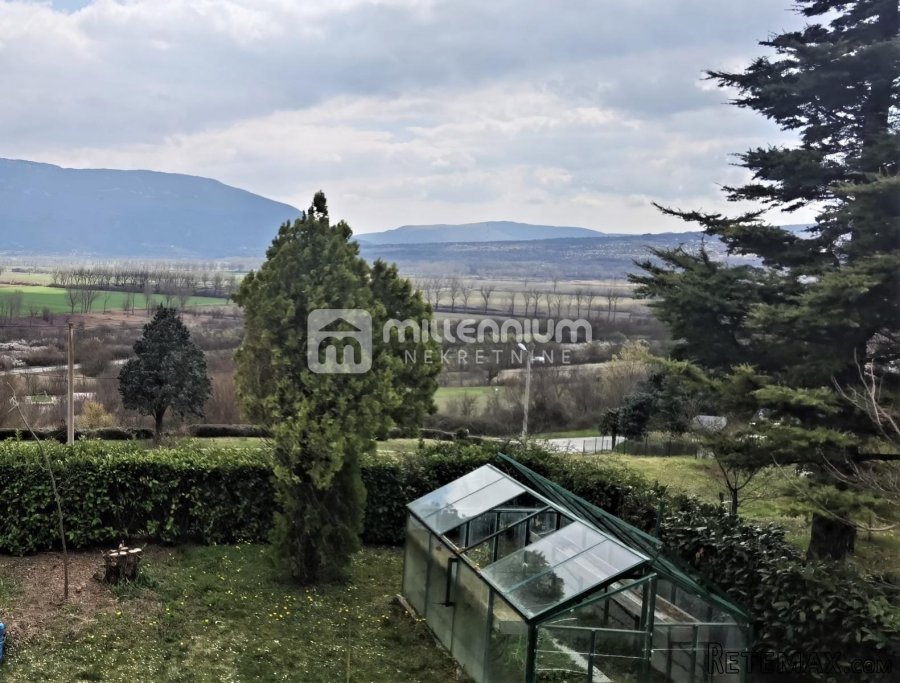 Istra, Kršan, kuća s 2 stana i velikom okućnicom - 3