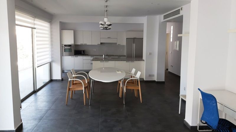 Newish Penthouse Near The Beach In..