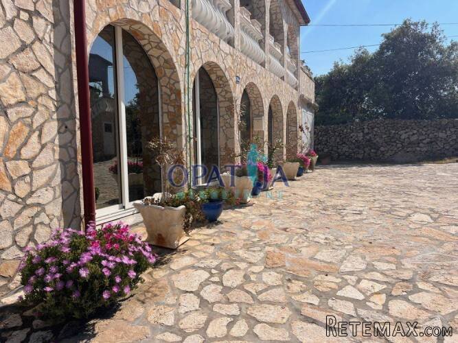 Vir, uredna kuća s 4 apartmana blizu mora - 3