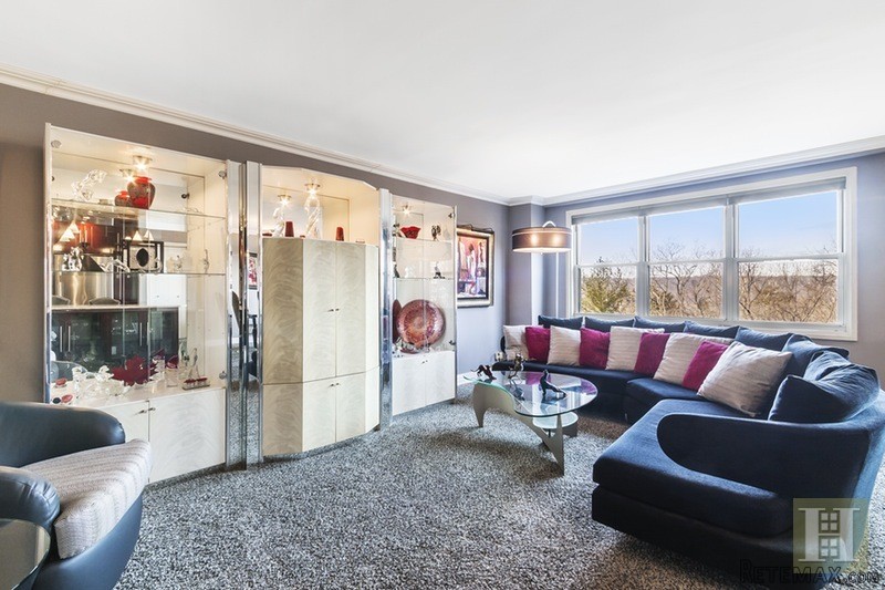 2 bedroom Apartment For Sale: 3935..