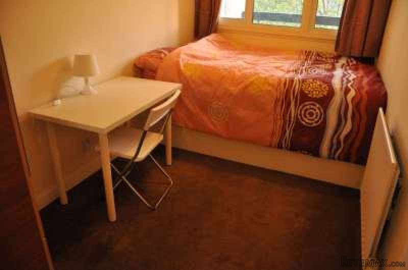 Single with double bed near Baker..