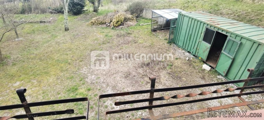 Istra, Kršan, kuća s 2 stana i velikom okućnicom - 7