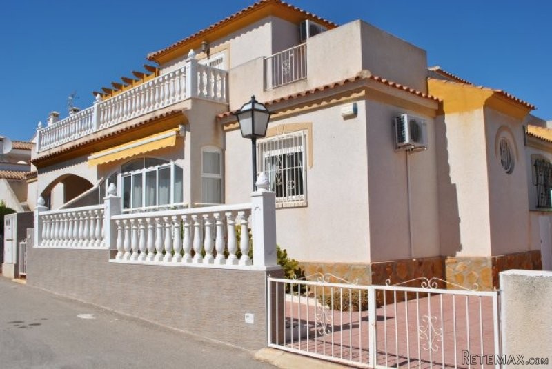 3 Bedrooms - Property - Alicante - For..