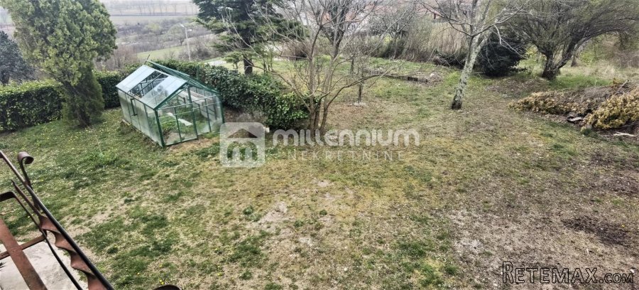 Istra, Kršan, kuća s 2 stana i velikom okućnicom - 8