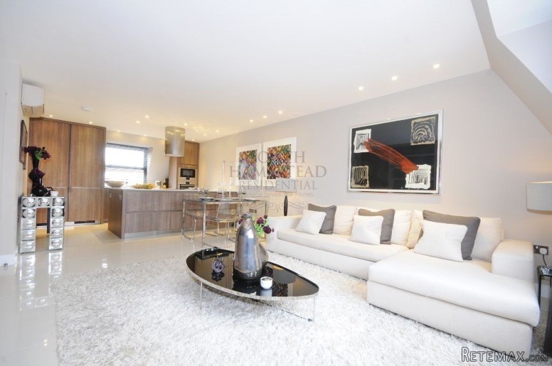 Penthouse 1012, Boydell Court - 2