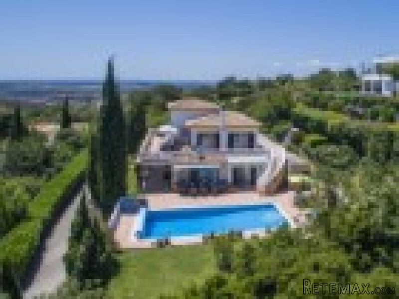 Spacious 4 Bedroom Villa with panoramic.. - 2