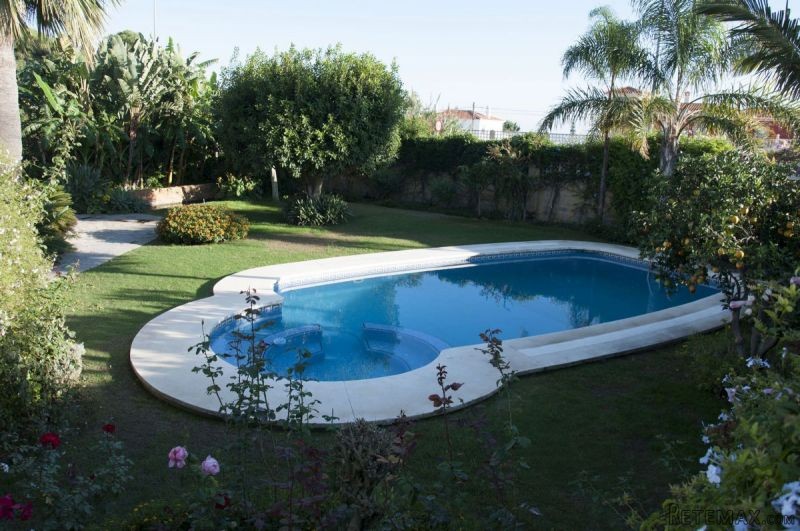 Villa for Sale in Benajarafe.. - 2