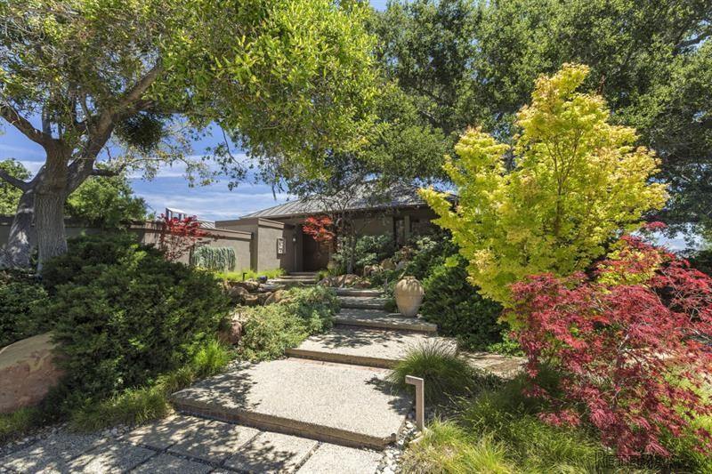 5 bedroom House For Sale: 3710.. - 2