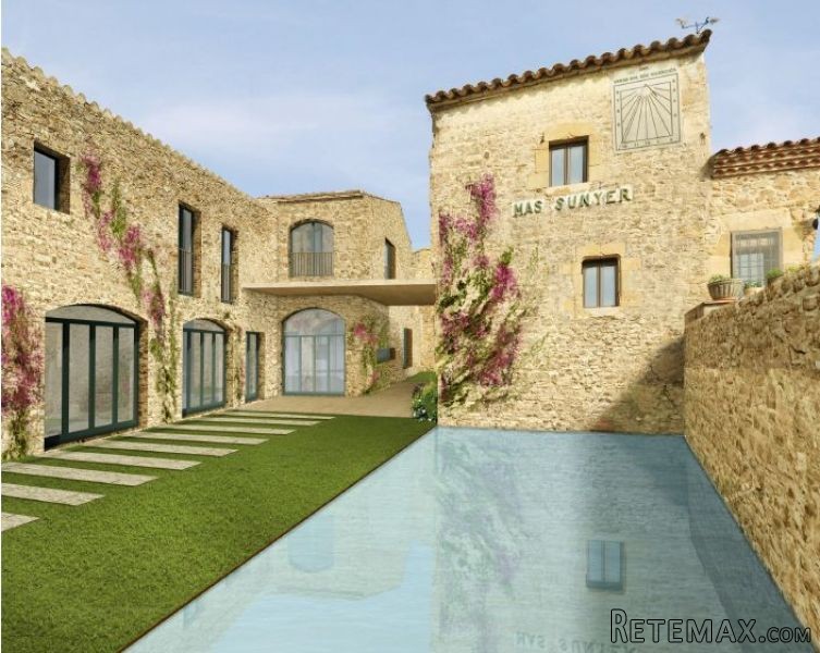 Charming Masia for Sale in Baix Emporda