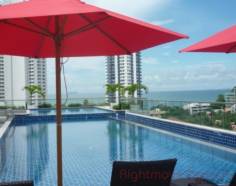 1 Bedroom Condo for sale in Pratumnak -..